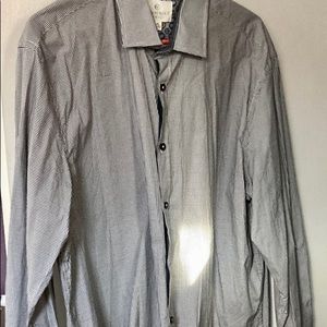 Button down shirt black and white